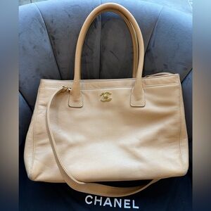 CHANEL Exec Cerf Tote Bag 24k Gold